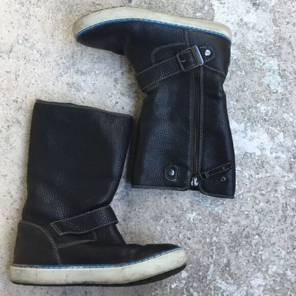 Leather Uggs  - Picture 1 of 4